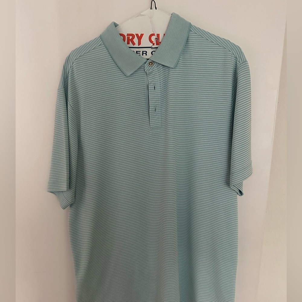 TOMMY BAHAMA POLO Large in Baby Blue